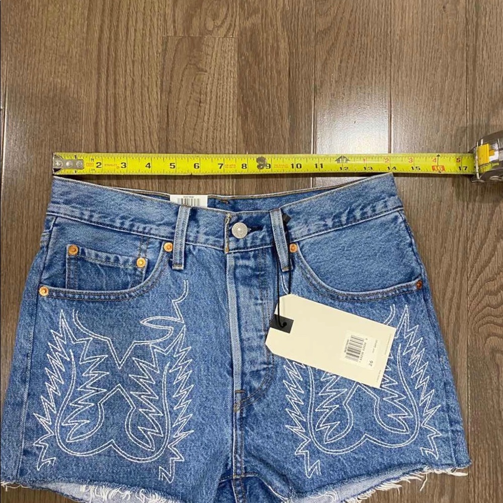 Levi’s 501® High Rise Embroidered Shorts - Picture 8 of 10